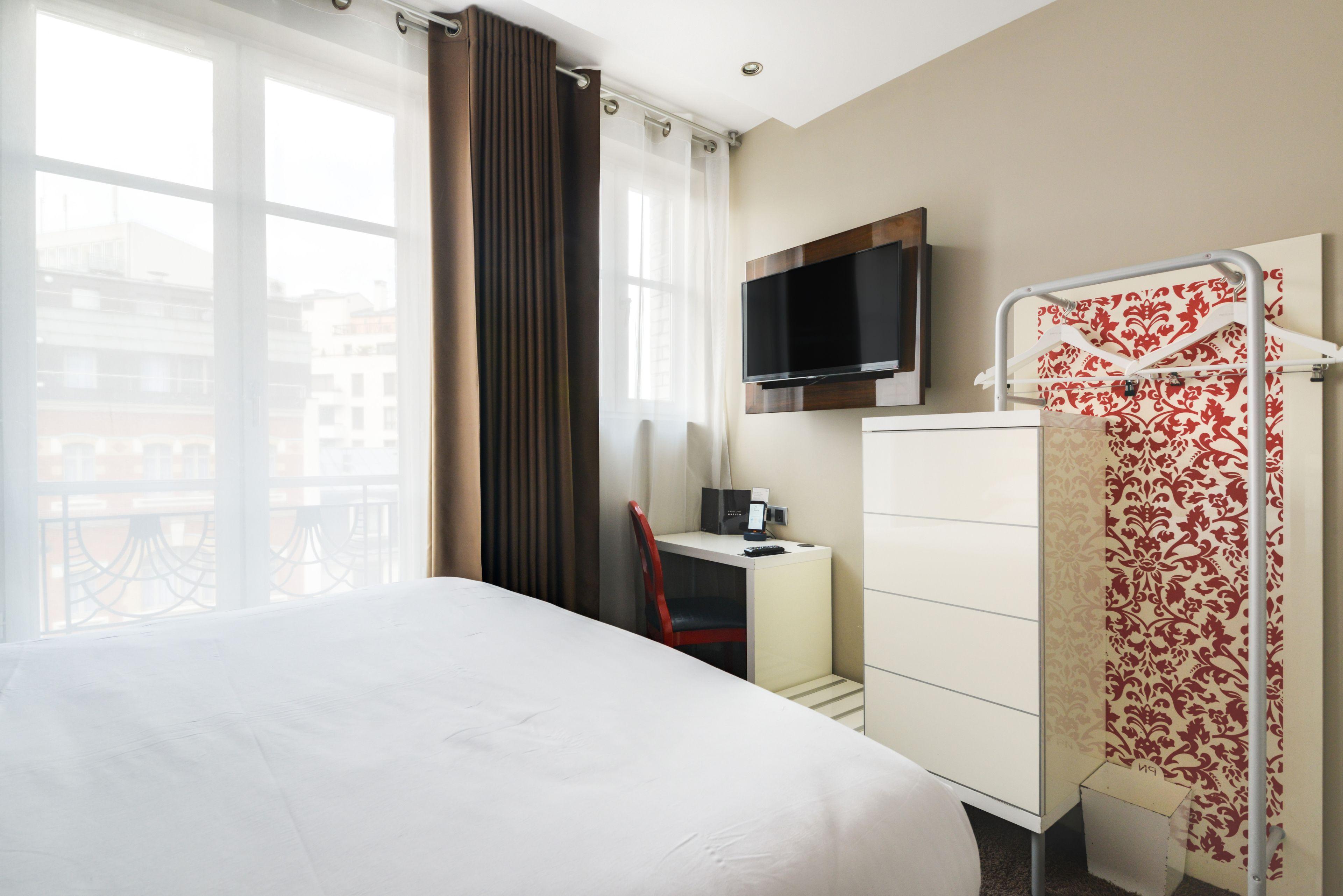 Hotel Pavillon Nation 3*