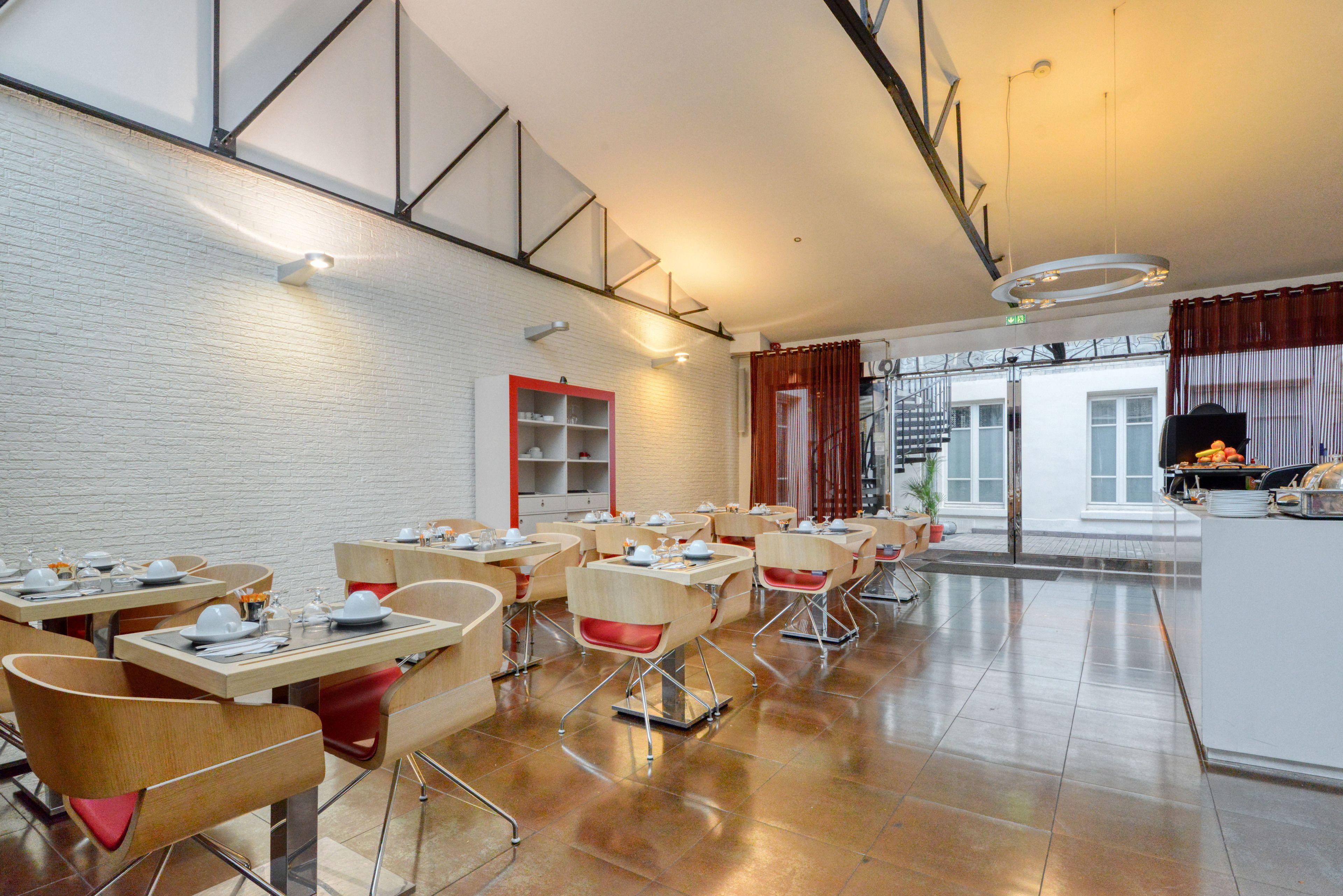 Pavillon Nation Hotel 3*