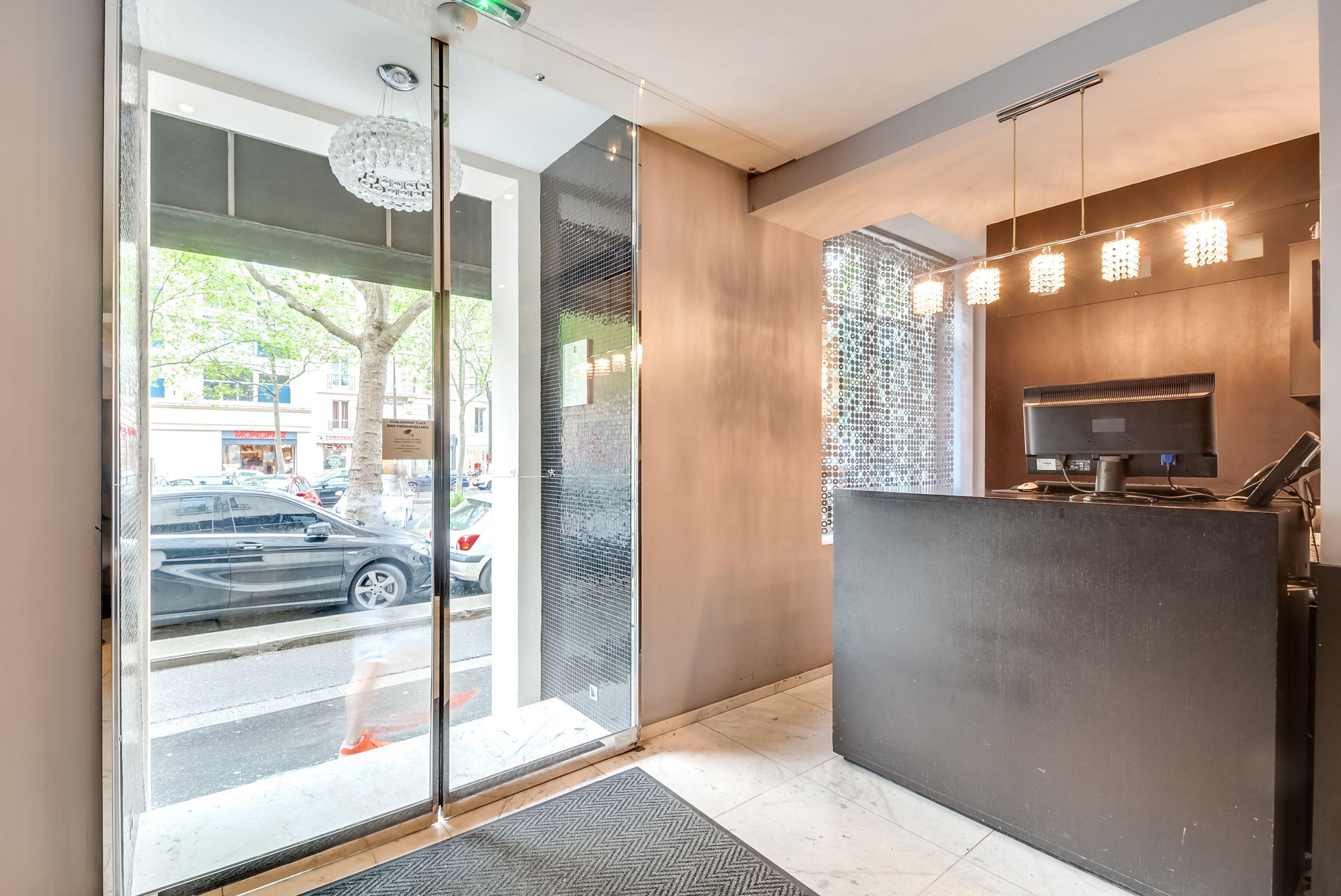 Pavillon Nation Hotel Paris