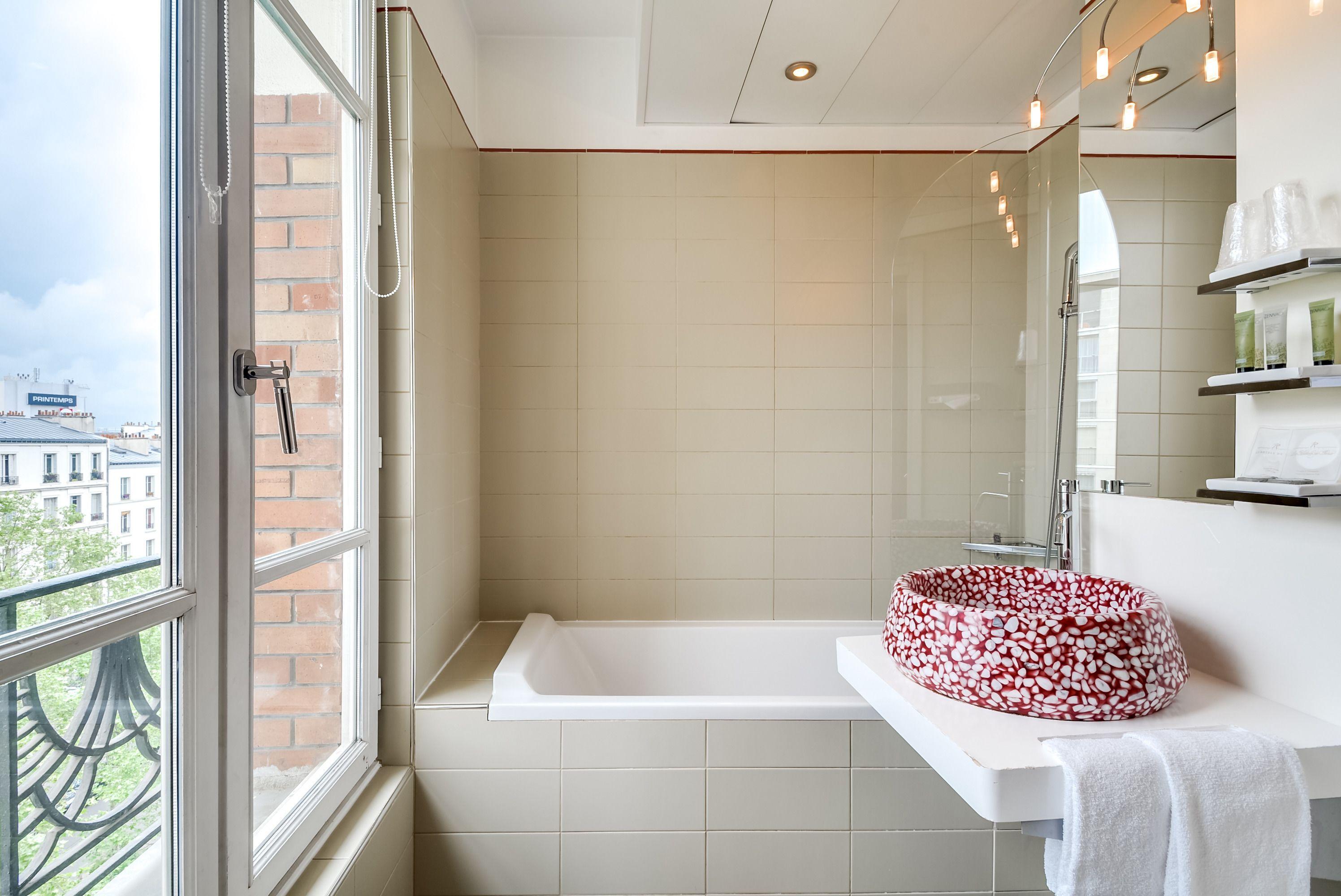 Pavillon Nation Hotel 3*