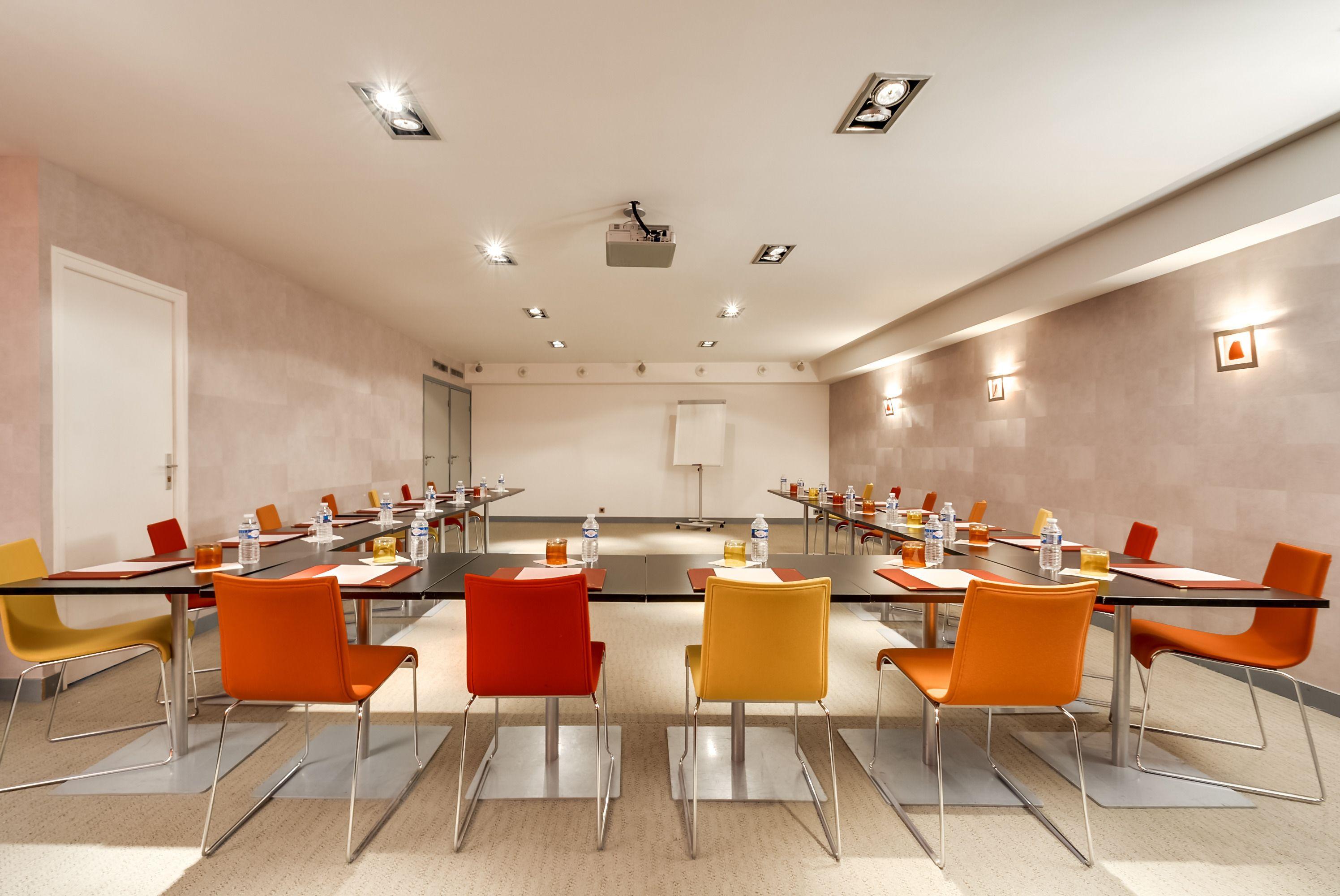 Pavillon Nation Parigi